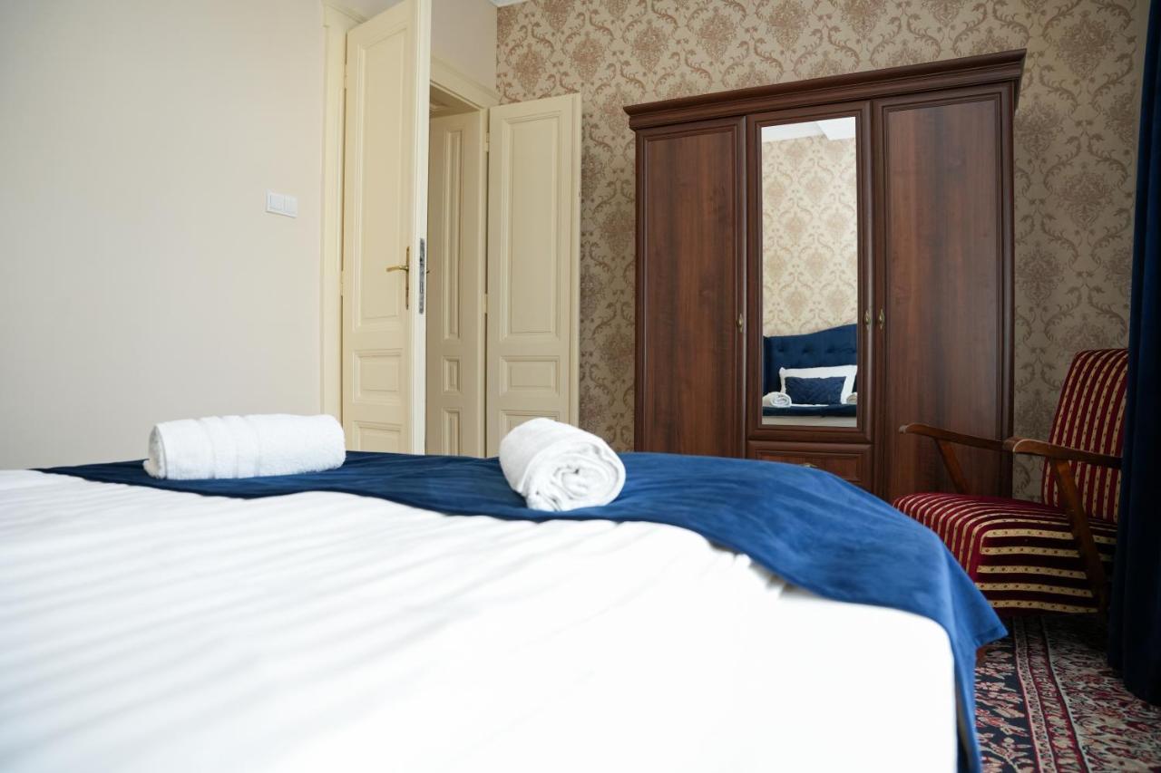 Varkert Deluxe Apartmanhaz Miskolc Eksteriør billede